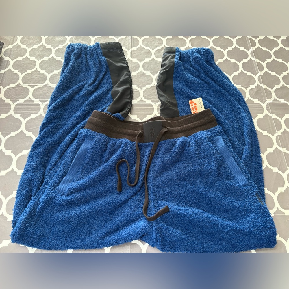 FREE PEOPLE MOVEMENT Cuddle Up Fleece Jogger Pants Size Large NWT - Picture 5 of 9